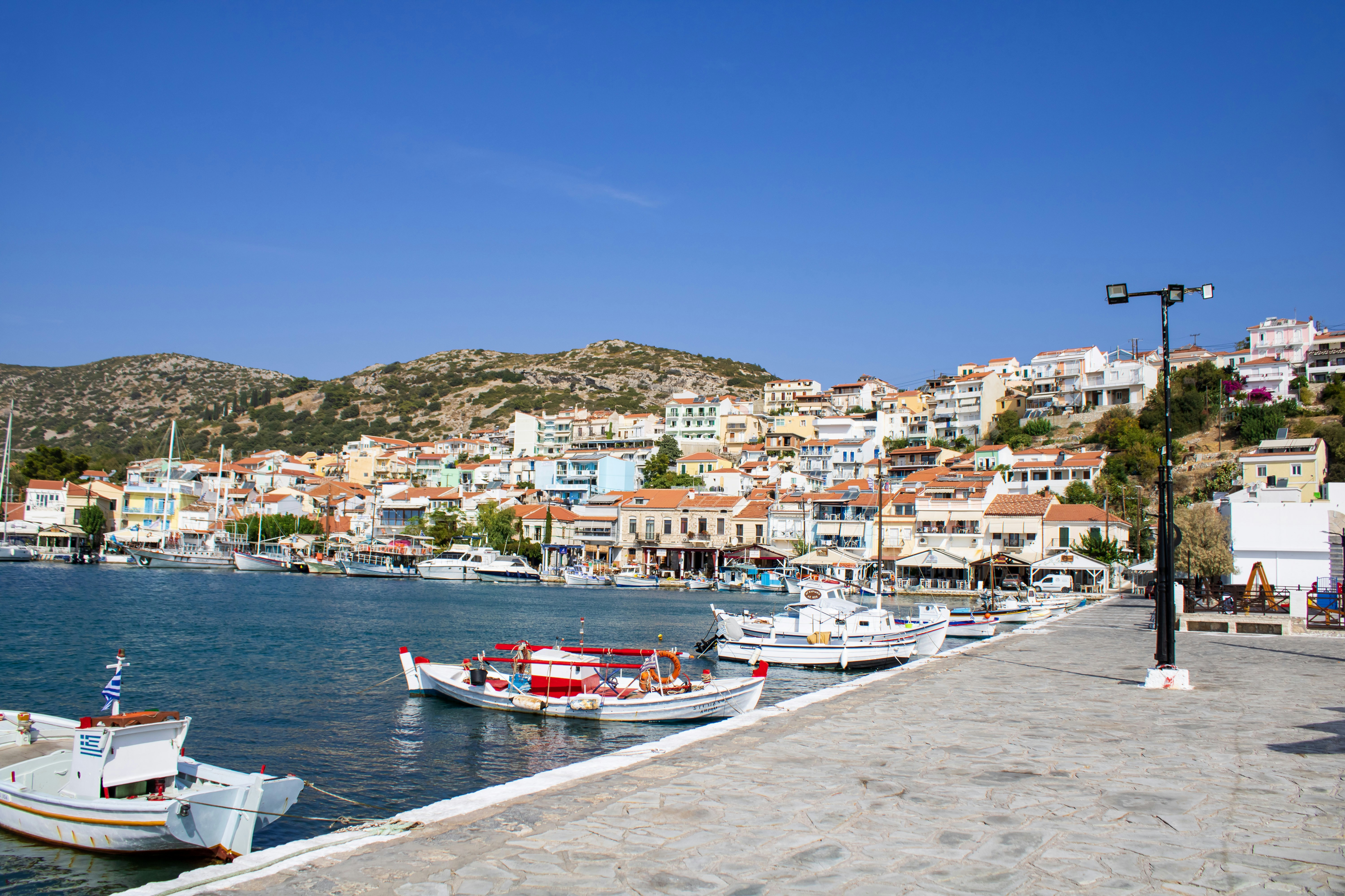 Guided island tours in Samos